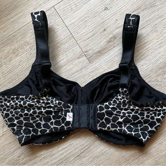 Wacoal 855167 Breast Cancer Awareness Underwire Full Figure Soft Cup Bra - Picture 3 of 11